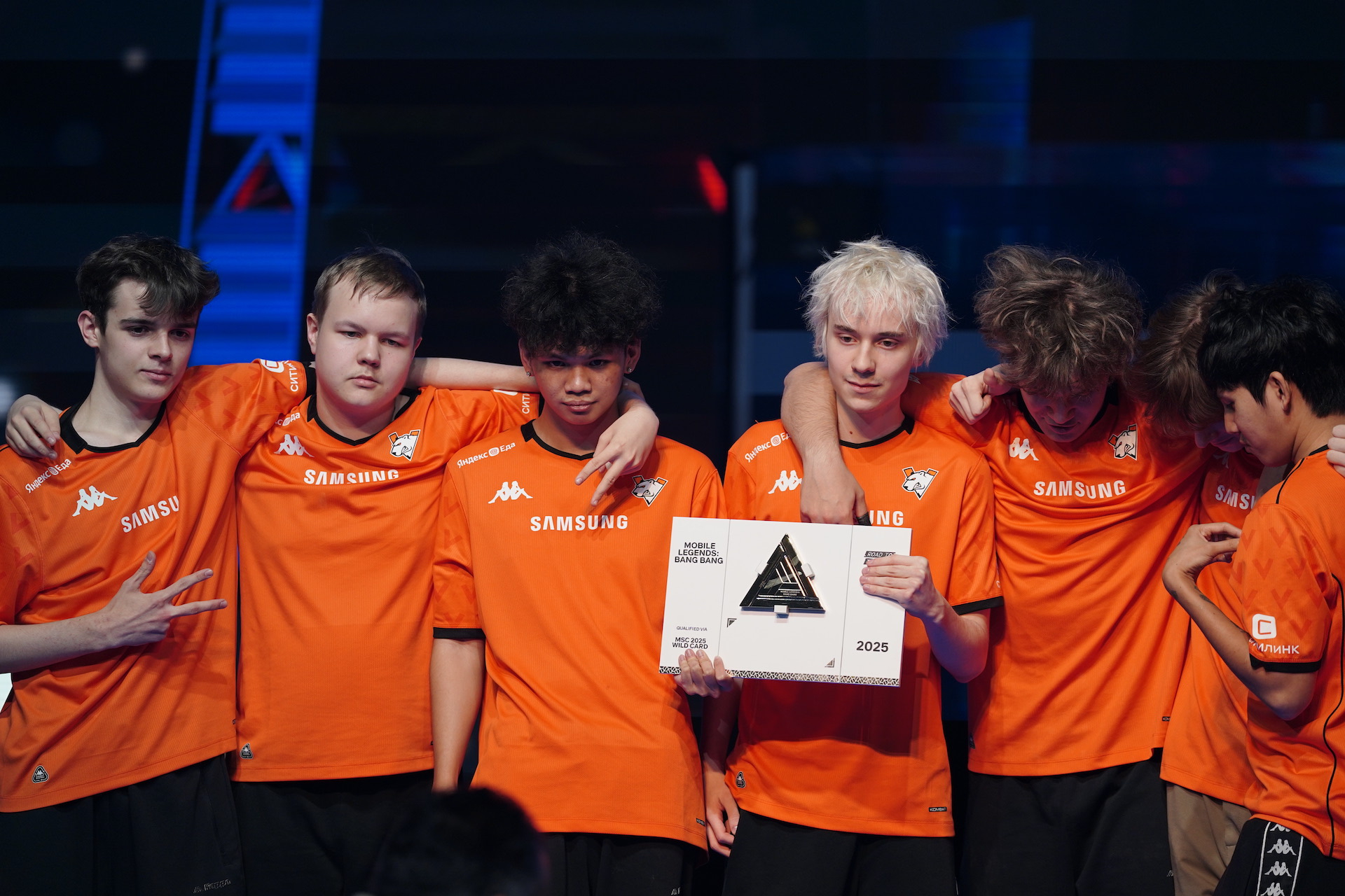 Virtus.pro win MSC at EWC 25 Wild Card.JPG