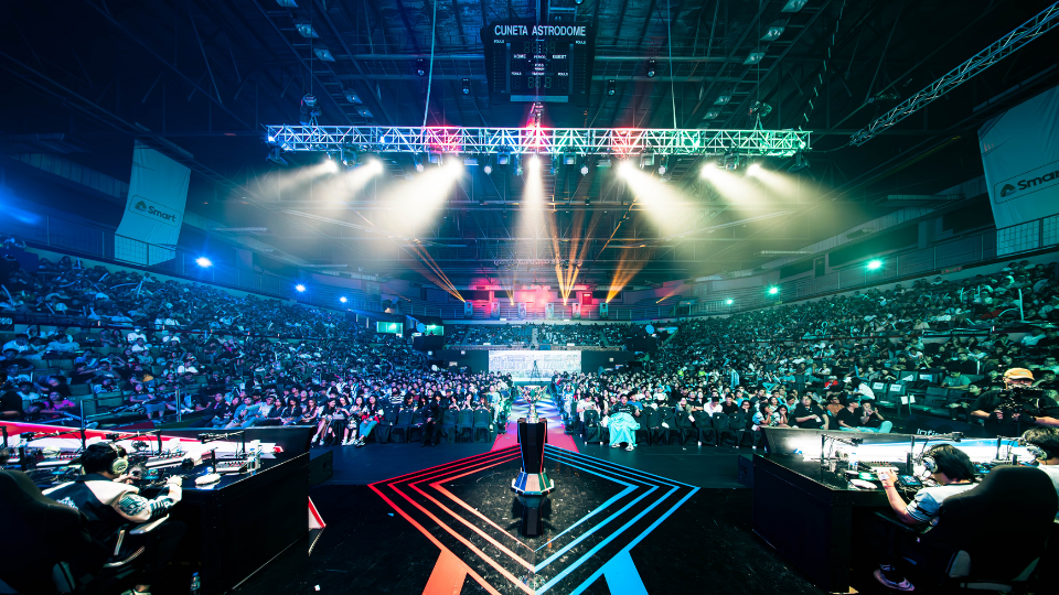 KV - Grand Finals crowd.png KV - Grand Finals crowd.png